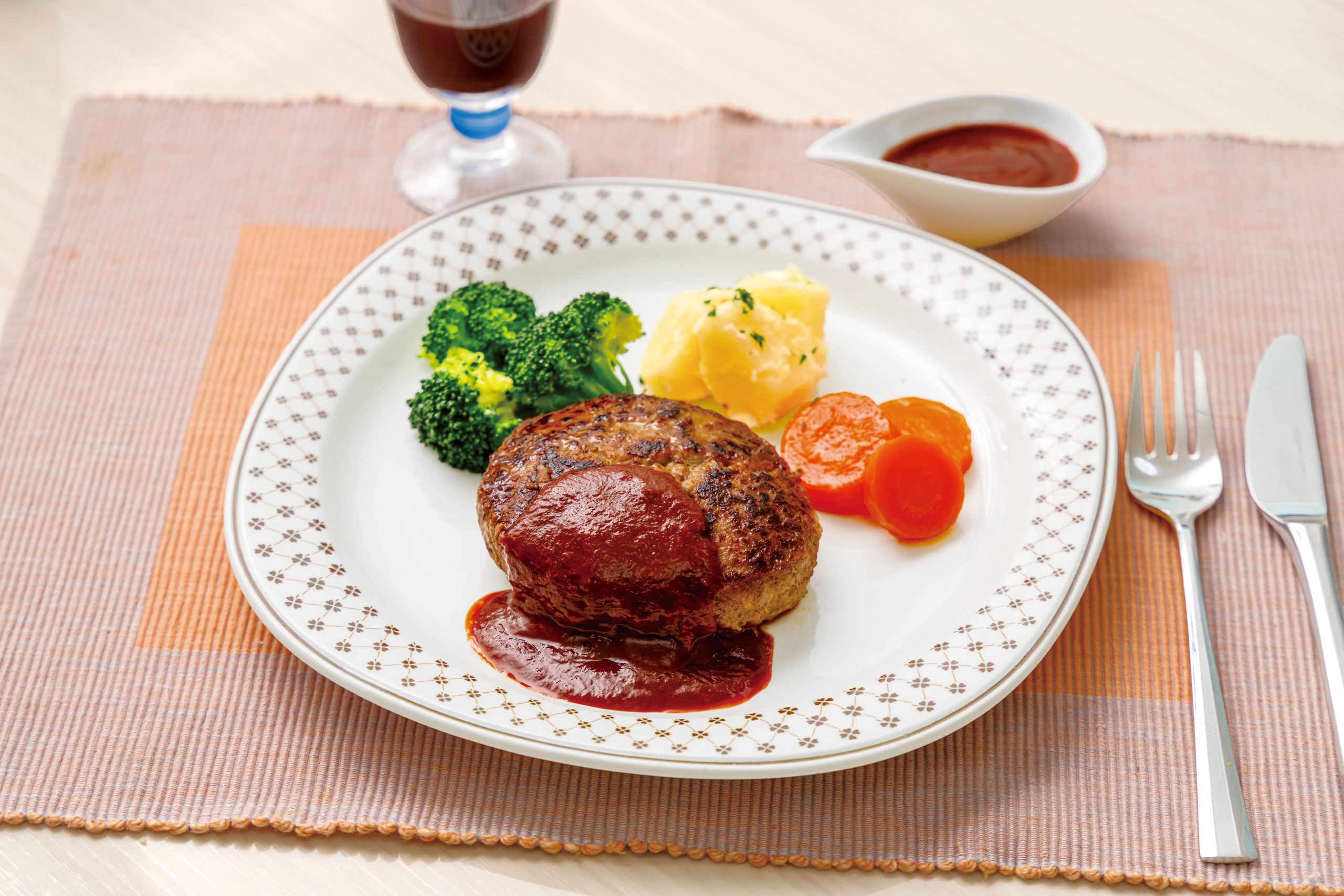 〈基本のき〉ハンバーグステーキ